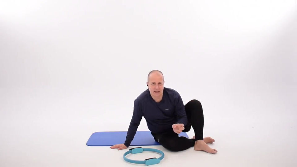 ID: 3025 Pilates Plus with Michael 26.04.2021 Ring.mp4